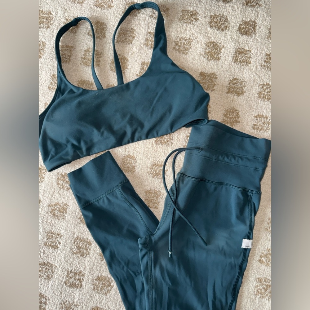 Vuori Daily Leggings/Yosemite Bra in Beryl- discontinued color
